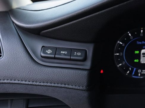 Used 2016 Cadillac Escalade Luxury image 39