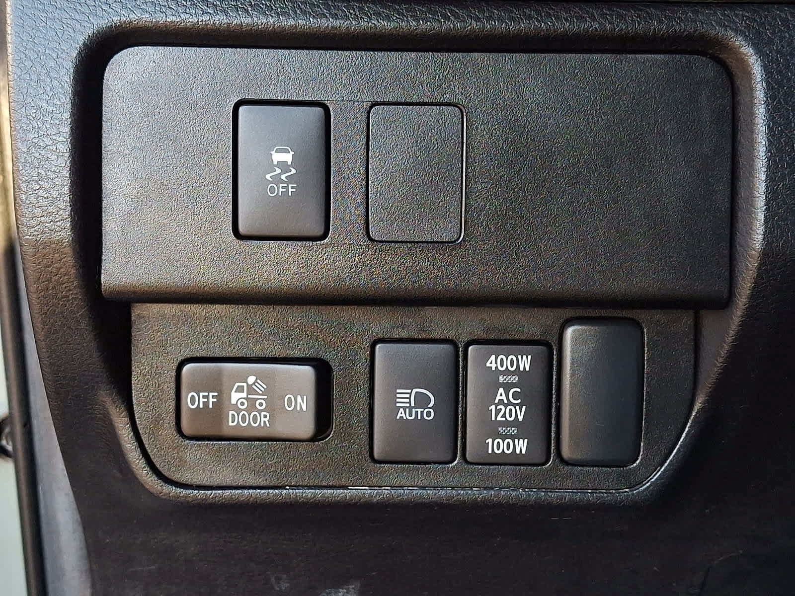 Used 2022 Toyota Tacoma TRD Sport AWD/4WD image 30