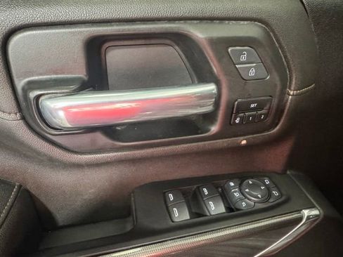 Used 2022 GMC Sierra 2500 AT4 w/ AT4 Preferred Package AWD/4WD image 11