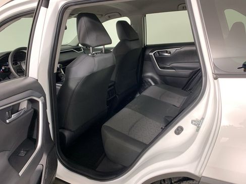 Used 2025 Toyota RAV4 XLE image 32