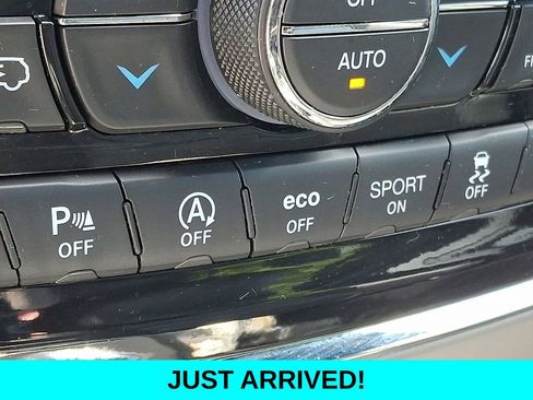 Used 2021 Jeep Grand Cherokee Limited AWD/4WD image 27