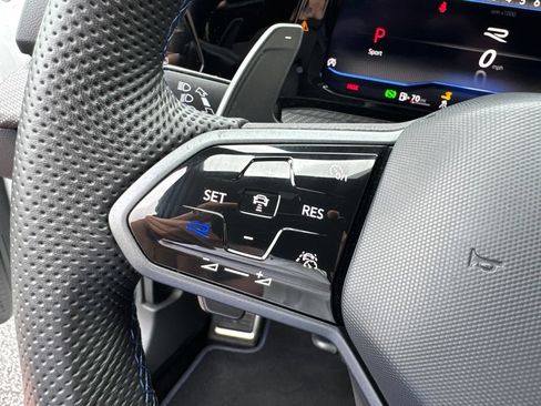 Certified 2024 Volkswagen Golf R AWD/4WD image 34