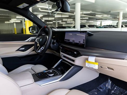 Certified 2025 BMW i4 M50 image 31