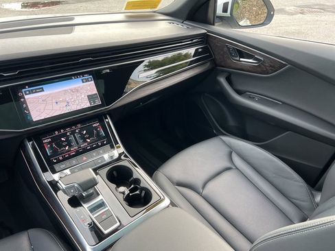 Used 2022 Audi Q8 Premium Plus w/ Premium Plus Package image 23