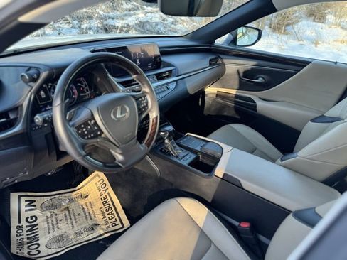Used 2019 Lexus ES 350 w/ Premium Package image 9