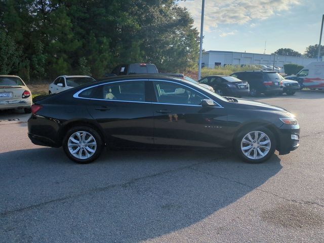 Used 2025 Chevrolet Malibu LT FWD image 2