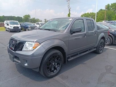Certified 2021 Nissan Frontier SV w/ Midnight Edition Floor Mats