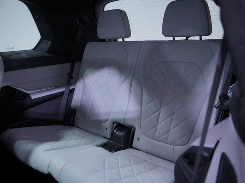 New 2026 BMW X7 xDrive40i w/ M Sport Package image 10