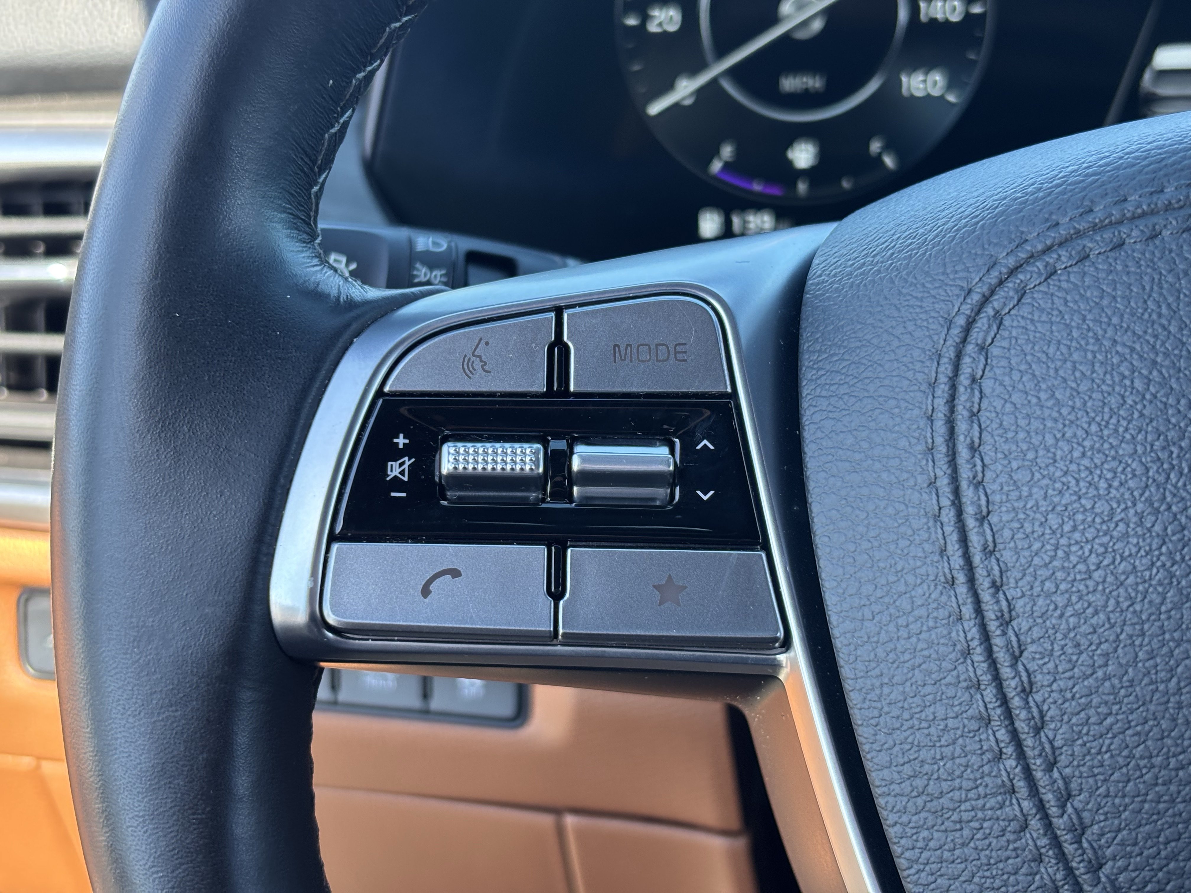Certified 2025 Kia Telluride SX Prestige X-Pro AWD/4WD image 26