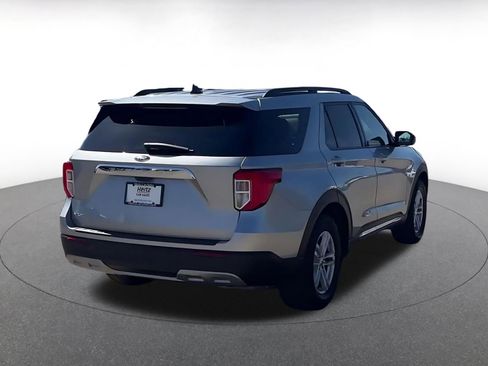 Used 2024 Ford Explorer XLT w/ Equipment Group 202A RWD image 14