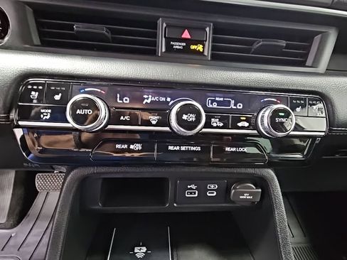 Used 2023 Honda Pilot Elite image 20