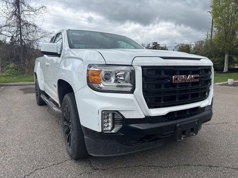 Used 2022 GMC Canyon Elevation RWD image 2
