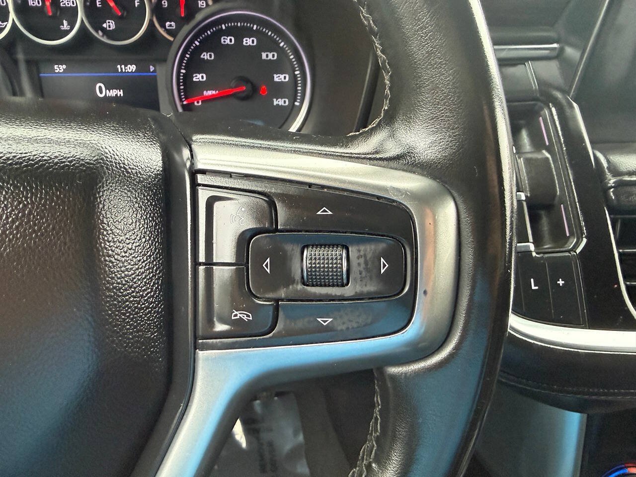 Used 2023 Chevrolet Suburban LS AWD/4WD image 30