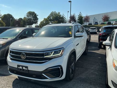 Used 2022 Volkswagen Atlas SEL R-Line AWD/4WD image 2