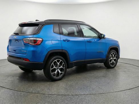 Used 2025 Jeep Compass Limited AWD/4WD image 9