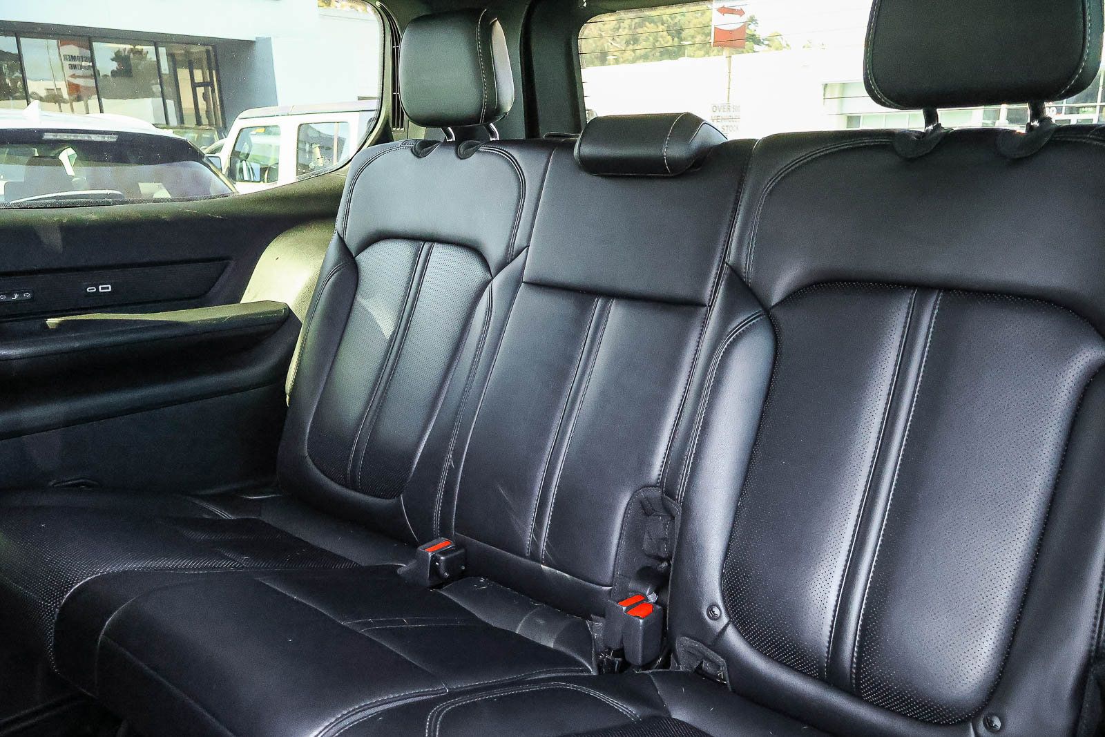 Used 2022 Jeep Wagoneer Series III RWD image 18