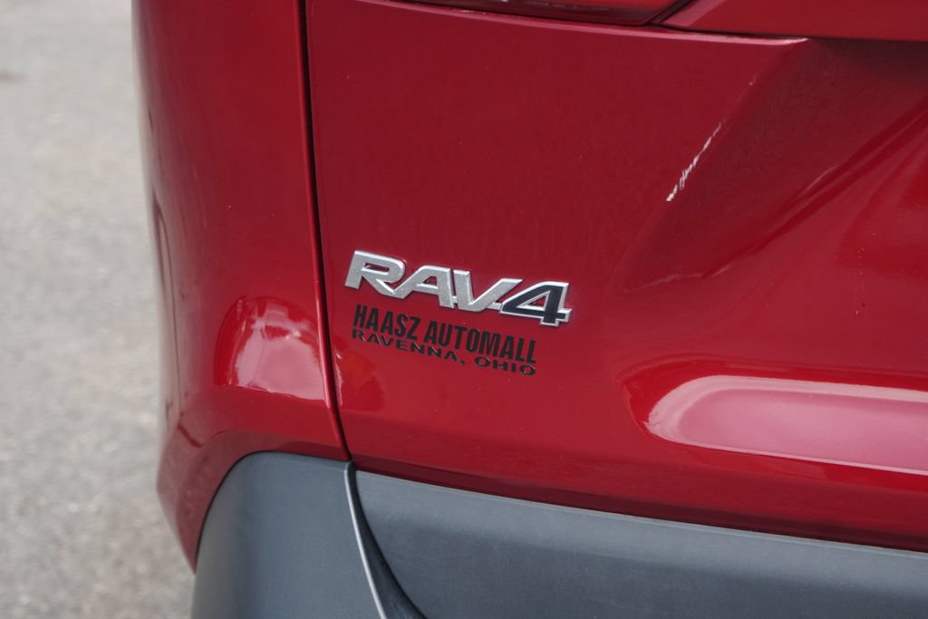 Used 2019 Toyota RAV4 XLE w/ Convenience Package AWD/4WD image 7