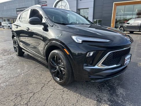 Used 2024 Buick Encore GX Sport Touring image 4