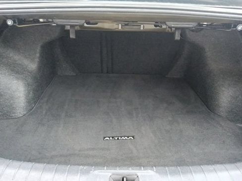 Used 2024 Nissan Altima 2.5 SV FWD image 27