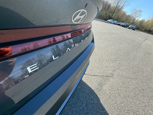 New 2026 Hyundai Elantra SEL Sport Premium FWD image 13