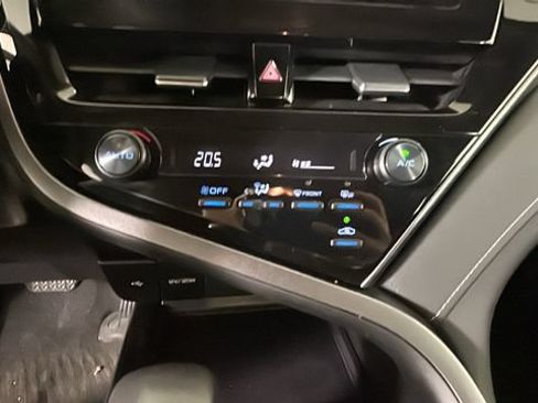 Used 2024 Toyota Camry SE FWD image 21