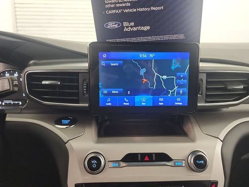 Used 2024 Ford Explorer XLT w/ Equipment Group 202A AWD/4WD image 27