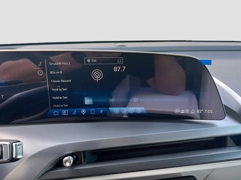 New 2026 Cadillac Vistiq Luxury w/ LPO, Floor Liner Package AWD/4WD image 15