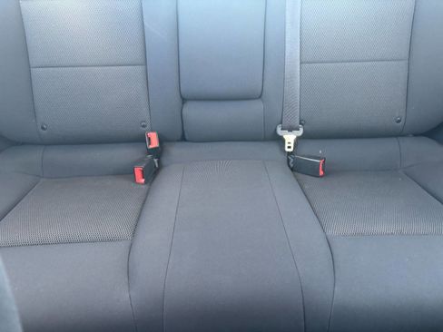 Used 2010 Dodge Avenger SXT image 17