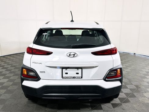 Used 2021 Hyundai Kona SE FWD image 4