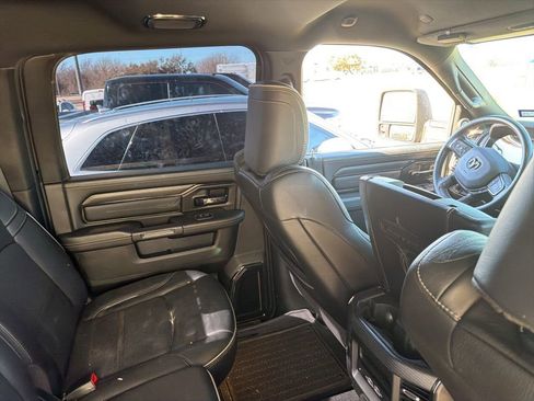 Used 2023 RAM 2500 Limited image 14