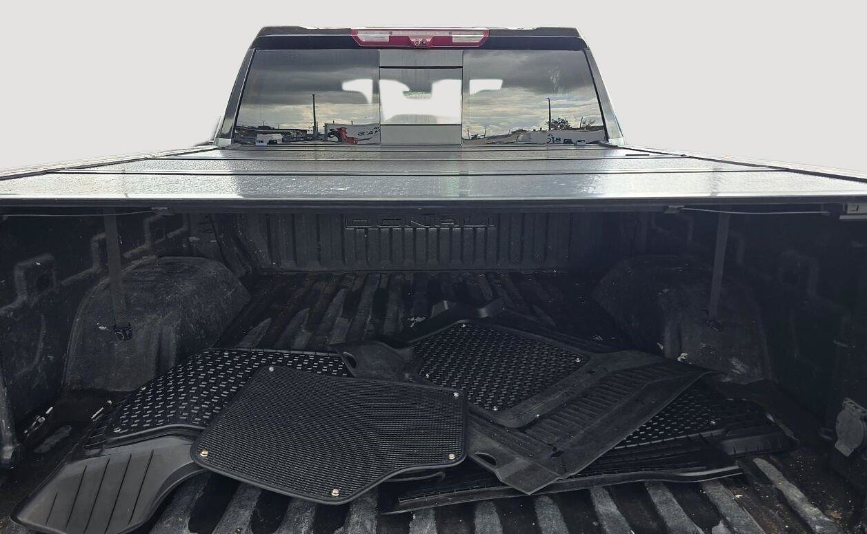 Used 2024 GMC Sierra 1500 Denali w/ Technology Package RWD image 8
