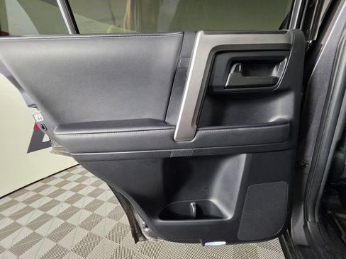 Used 2023 Toyota 4Runner SR5 Premium w/ Moonroof Package RWD image 43