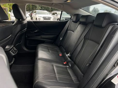 Used 2019 Lexus ES 350 w/ Accessory Package 2 FWD image 17