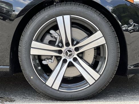 Certified 2025 Mercedes-Benz C 300 4MATIC Sedan image 10