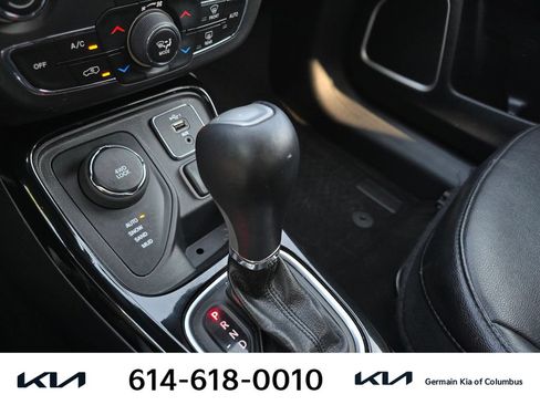 Used 2020 Jeep Compass Latitude AWD/4WD image 25