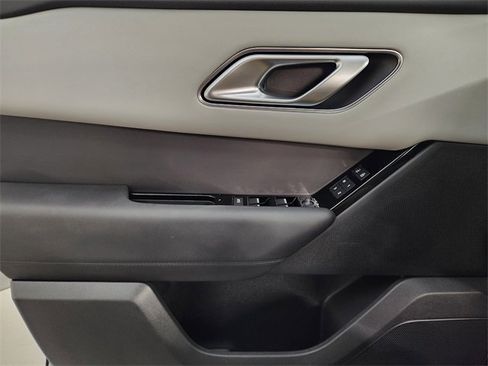 Used 2026 Land Rover Range Rover Velar S image 23