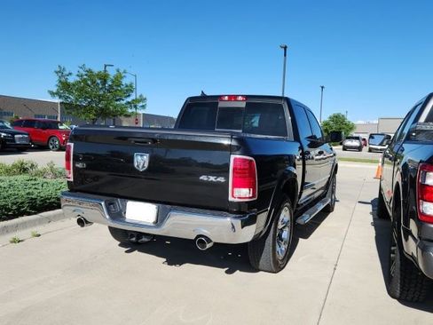 Used 2018 RAM 1500 Laramie w/ Convenience Group AWD/4WD image 3