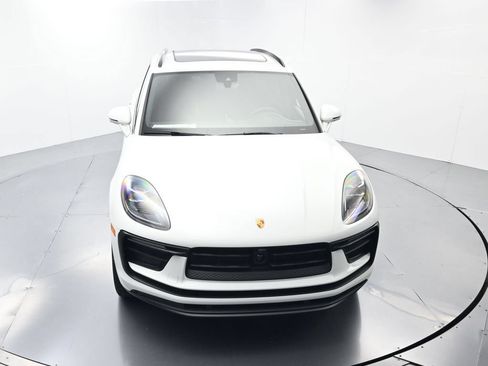 Certified 2026 Porsche Macan AWD/4WD image 44