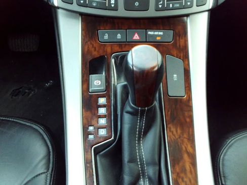 Used 2011 Buick LaCrosse CXL FWD image 16