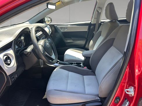 Used 2018 Toyota Corolla LE FWD image 10