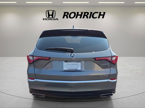 Used 2023 Acura MDX SH-AWD w/ Technology Package image 6