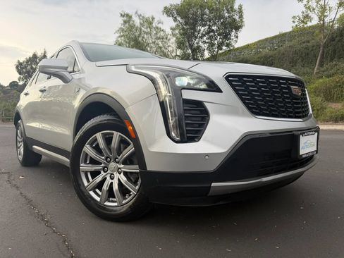 Used 2020 Cadillac XT4 Premium Luxury FWD image 7