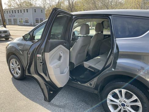 Used 2017 Ford Escape SE AWD/4WD image 13