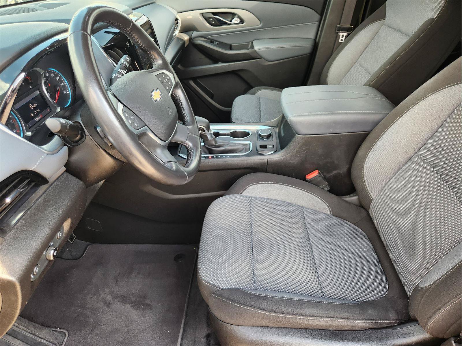 Certified 2021 Chevrolet Traverse LT FWD image 13