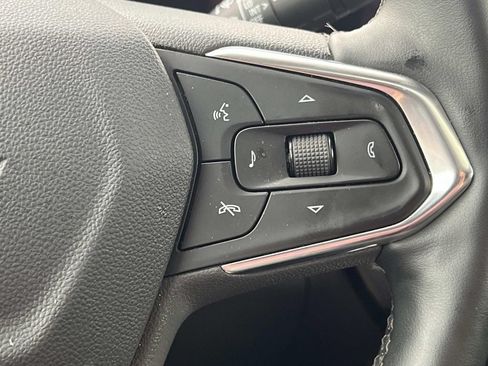 Used 2024 Chevrolet Trax ACTIV w/ Sunroof Package FWD image 19
