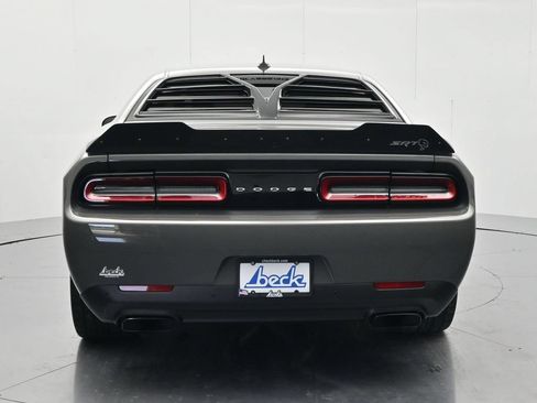 Used 2017 Dodge Challenger SRT Hellcat RWD image 6
