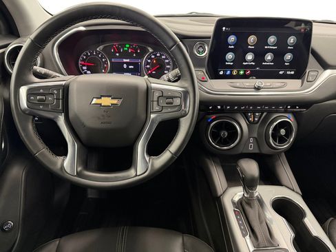 Used 2023 Chevrolet Blazer LT AWD/4WD image 13