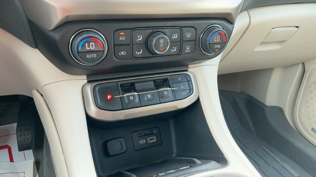 Used 2023 GMC Acadia Denali w/ Denali Technology Package AWD/4WD image 17