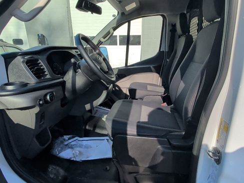 Used 2024 Ford Transit 250 Low Roof AWD w/ Exterior Upgrade Package image 11