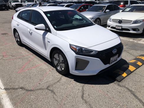 Used 2019 Hyundai Ioniq Blue FWD image 5